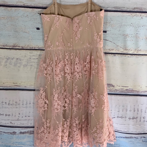 ✨Vera Wang (not what you buy at Kohl’s) Dress - Picture 2 of 4